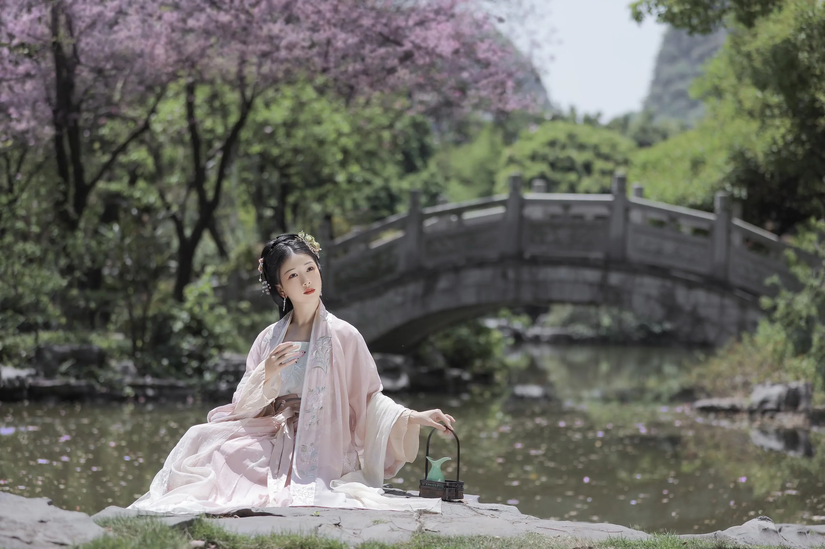 [艺图语] 2022.06.03 落花风 酸辣湯兒 [27P]插图6